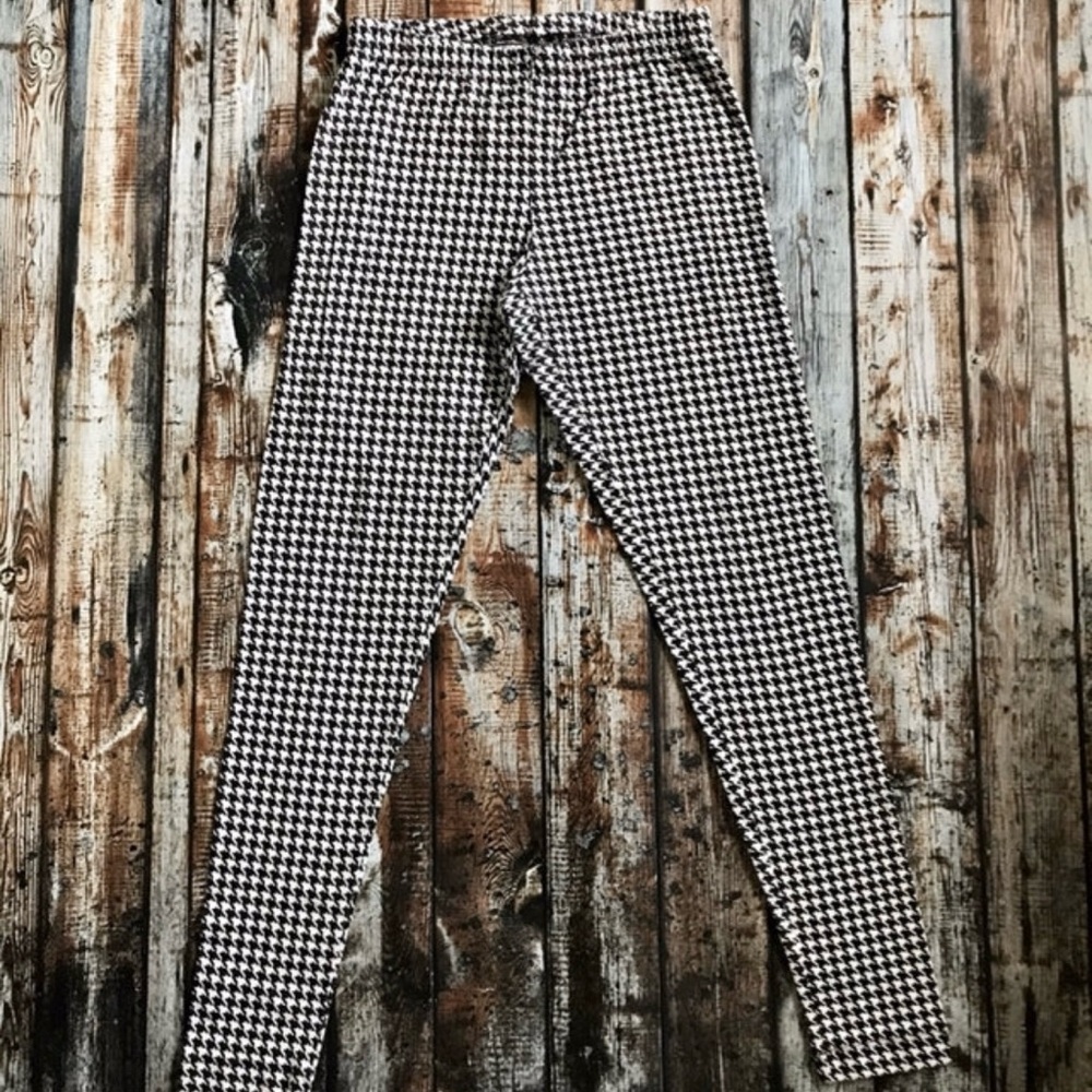 Old Navy Back White Houndstooth Leggings